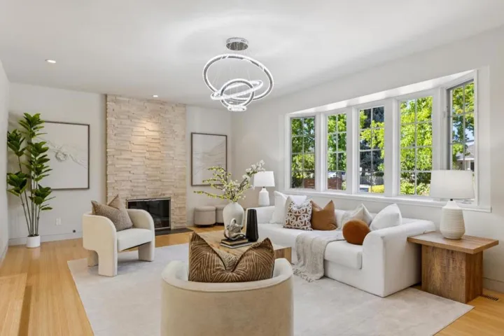 20210 La Paloma Avenue, Saratoga, California 95070
