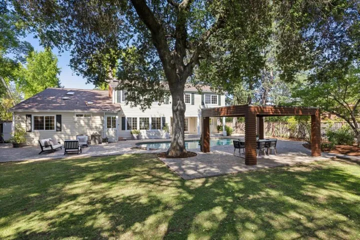 20210 La Paloma Avenue, Saratoga, California 95070