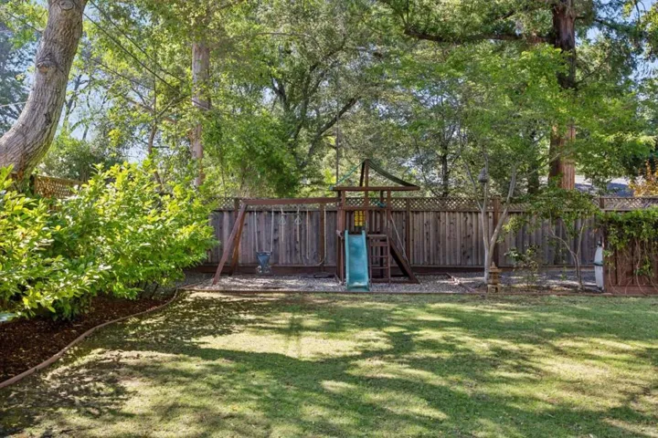 20210 La Paloma Avenue, Saratoga, California 95070