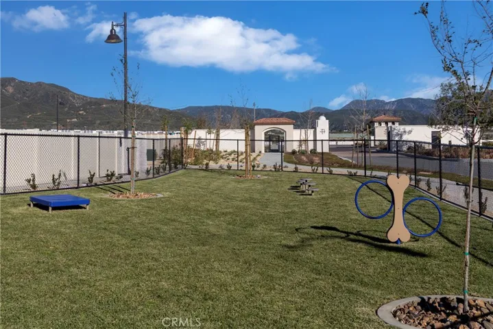 4933 Bracken Way, Fontana, California 92336