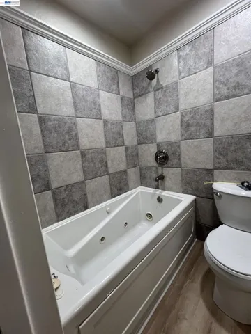 4176 San Pablo Dam Rd B, El Sobrante, California 94803