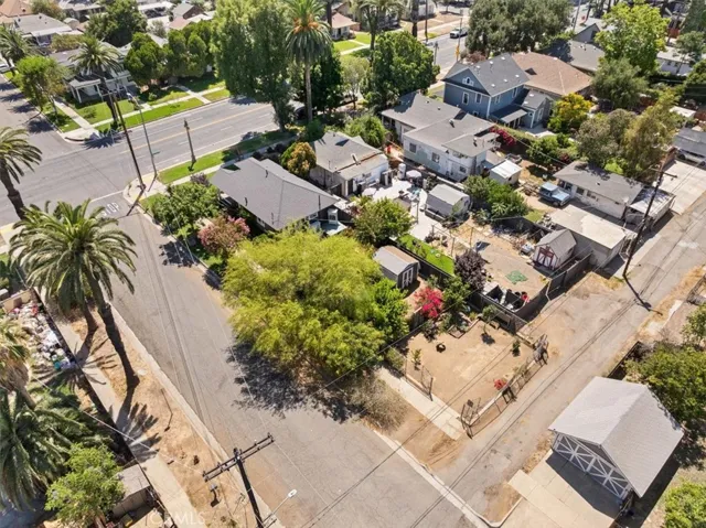 4303 Mission Inn Avenue, Riverside, California 92501