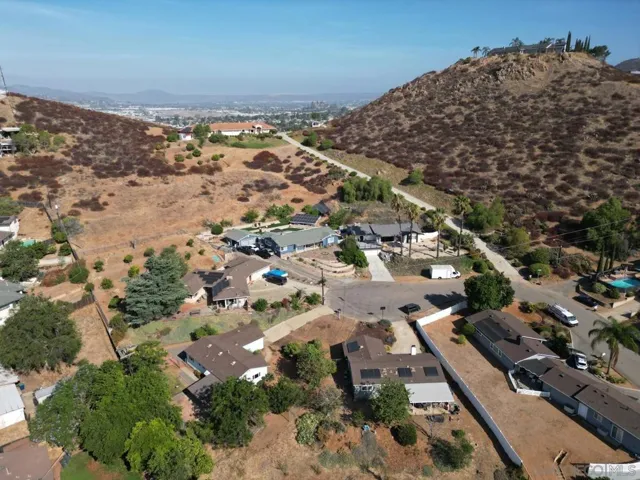 1101 Cresthill Pl, El Cajon, California 92021