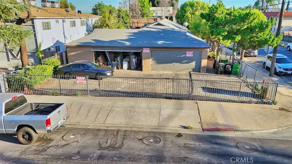 6944 Radford, North Hollywood, California 91605 — photo 4