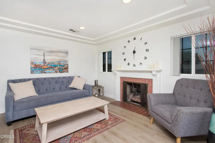 8_LivingRm