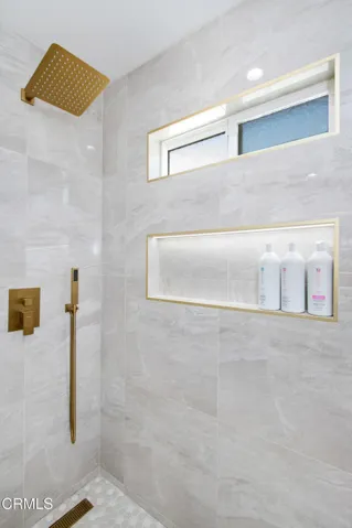 21_Shower