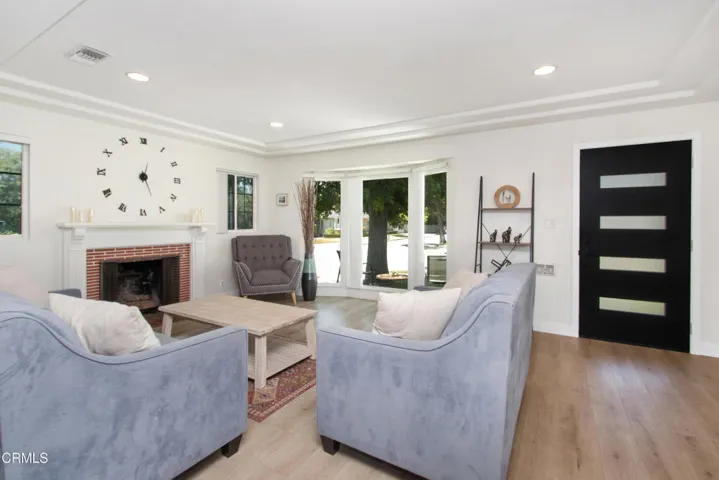 7_LivingRm