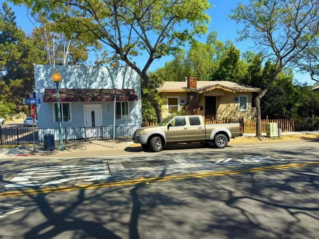 1747 1749 Fern, San Diego, California 92102