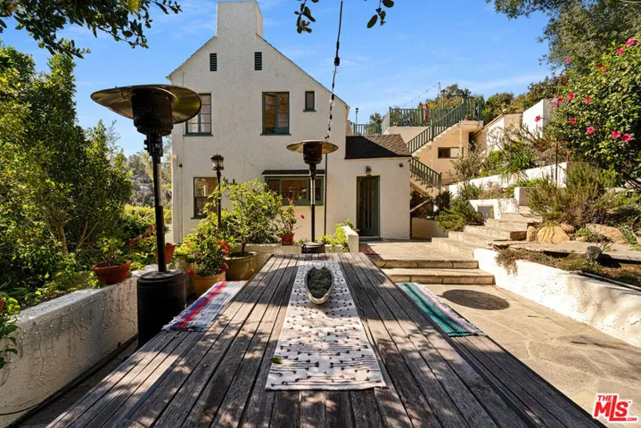 3001 Passmore Drive, Los Angeles, California 90068