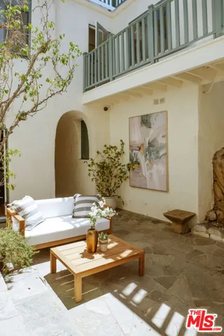 3001 Passmore Drive, Los Angeles, California 90068