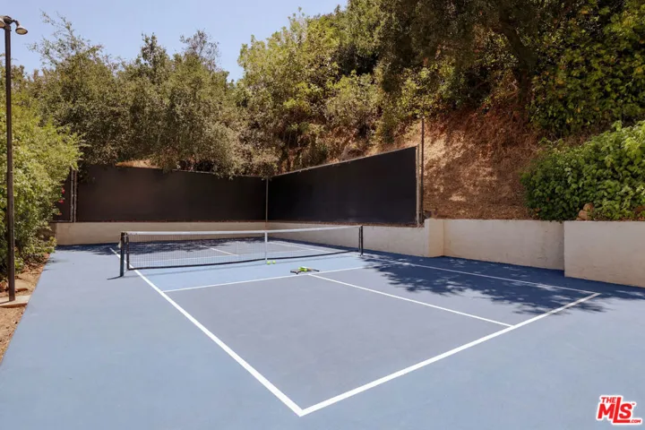 3001 Passmore Drive, Los Angeles, California 90068