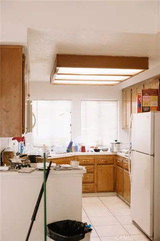 16196 Tokay, Victorville, California 92395