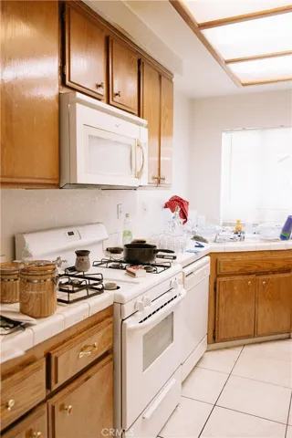 16196 Tokay, Victorville, California 92395