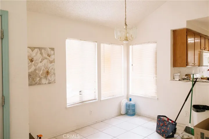 16196 Tokay, Victorville, California 92395