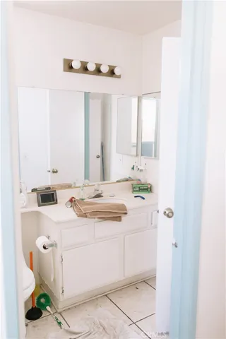 16196 Tokay, Victorville, California 92395