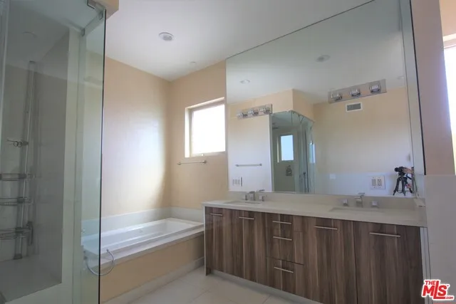 819 S Holt Avenue Ph, Los Angeles, California 90035