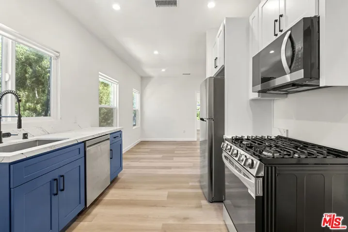 1305 Lucile Avenue 3, Los Angeles, California 90026