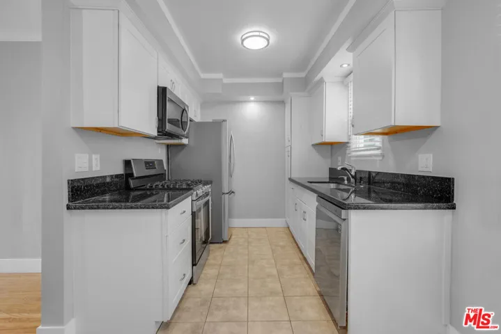 16144 W Sunset Boulevard 2, Pacific Palisades, California 90272