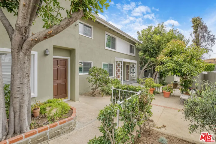 16144 W Sunset Boulevard 2, Pacific Palisades, California 90272