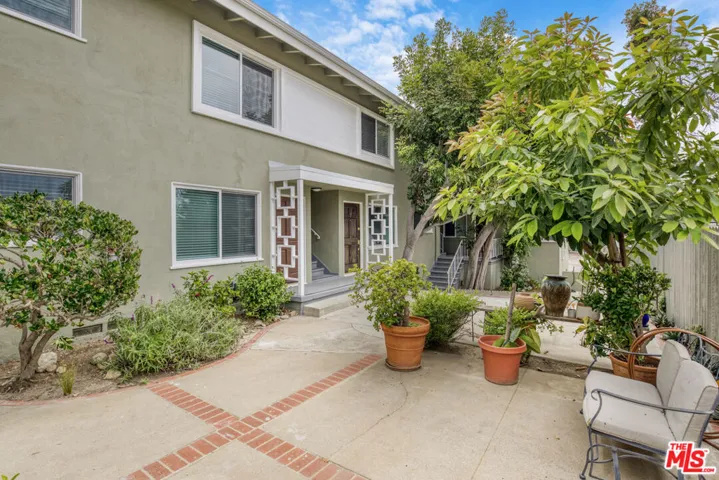 16144 W Sunset Boulevard 2, Pacific Palisades, California 90272