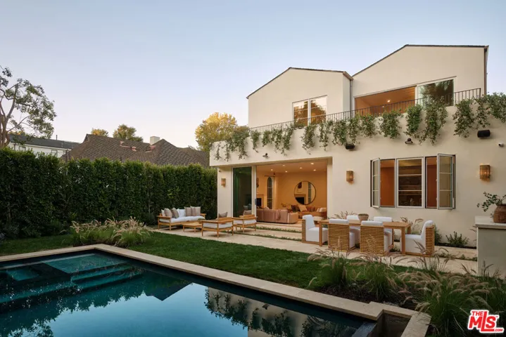 411 N Bowling Green Way, Los Angeles, California 90049