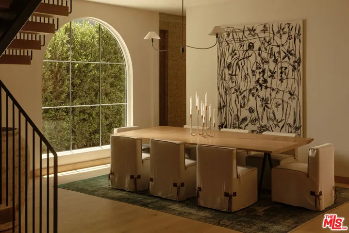 411 N Bowling Green Way, Los Angeles, California 90049