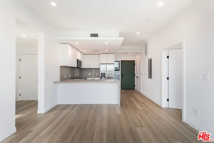 829 Larrabee Street 104, West Hollywood, California 90069