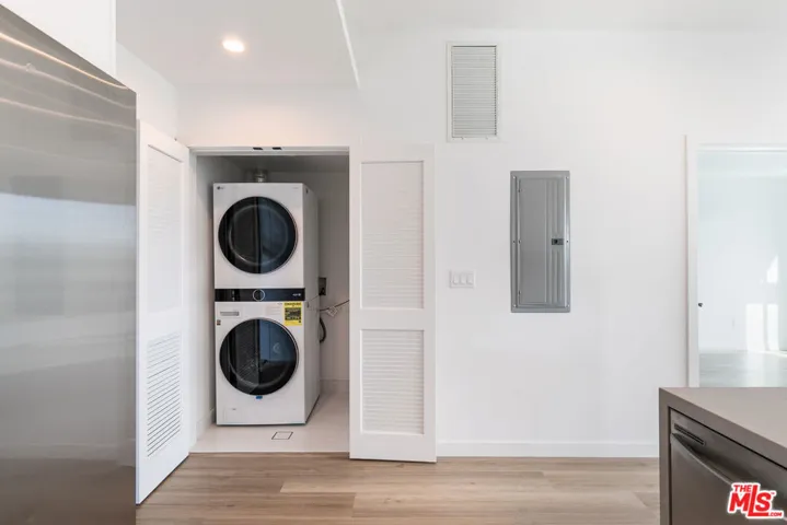 829 Larrabee Street 104, West Hollywood, California 90069