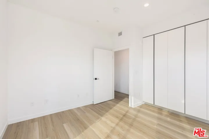 829 Larrabee Street 104, West Hollywood, California 90069