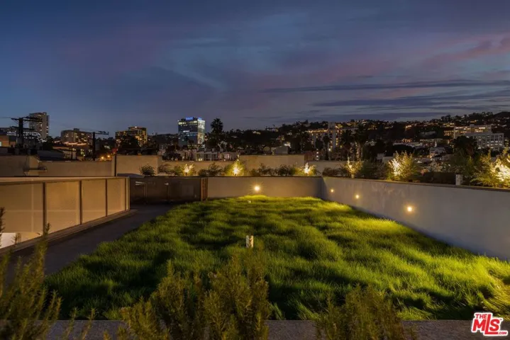 829 Larrabee Street 104, West Hollywood, California 90069