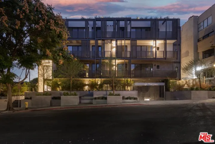 829 Larrabee Street 104, West Hollywood, California 90069