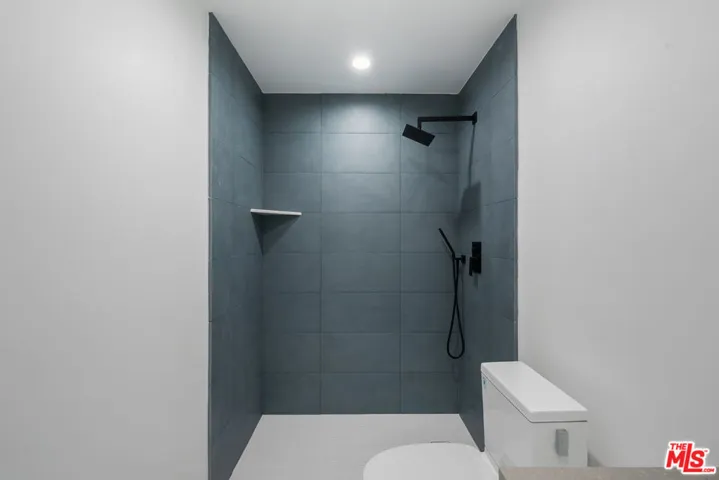 829 Larrabee Street 104, West Hollywood, California 90069