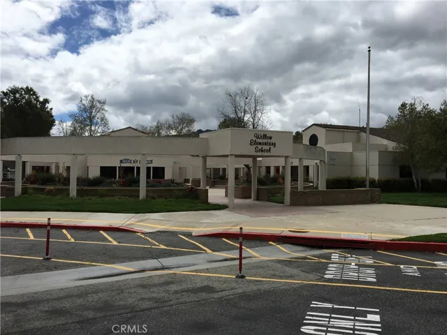 6071 Rustling Oaks Drive, Agoura Hills, California 91301