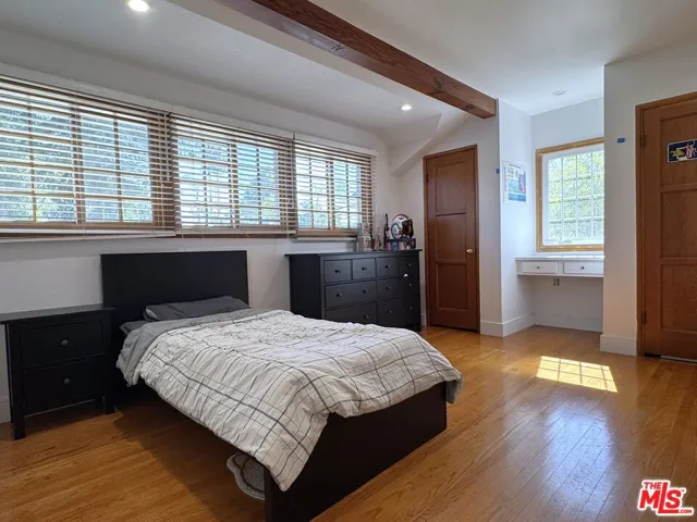 17813 Raymer Street, Los Angeles, California 91325