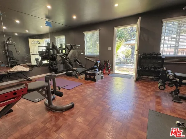 17813 Raymer Street, Los Angeles, California 91325