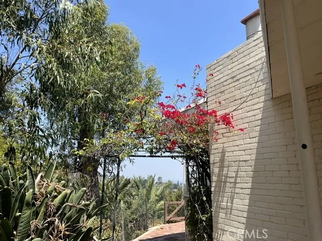 3124 Goodview, Los Angeles, California 90068