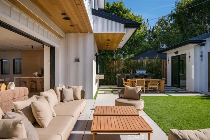 4140 Kraft Avenue, Studio City, California 91604