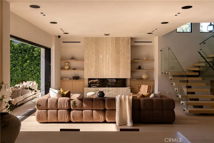 4140 Kraft Avenue, Studio City, California 91604