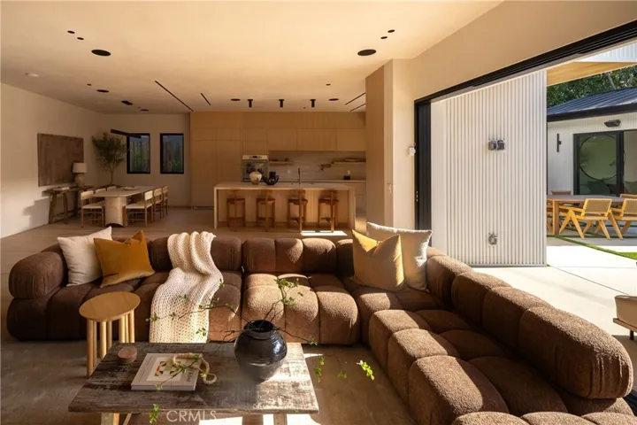 4140 Kraft Avenue, Studio City, California 91604