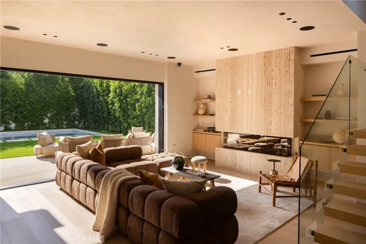 4140 Kraft Avenue, Studio City, California 91604