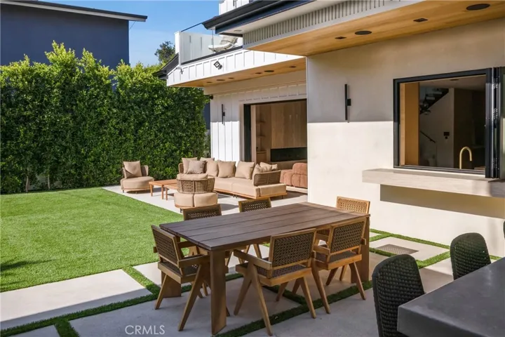 4140 Kraft Avenue, Studio City, California 91604