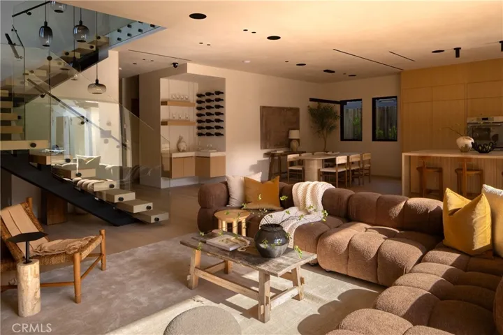 4140 Kraft Avenue, Studio City, California 91604