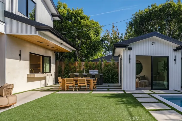 4140 Kraft Avenue, Studio City, California 91604