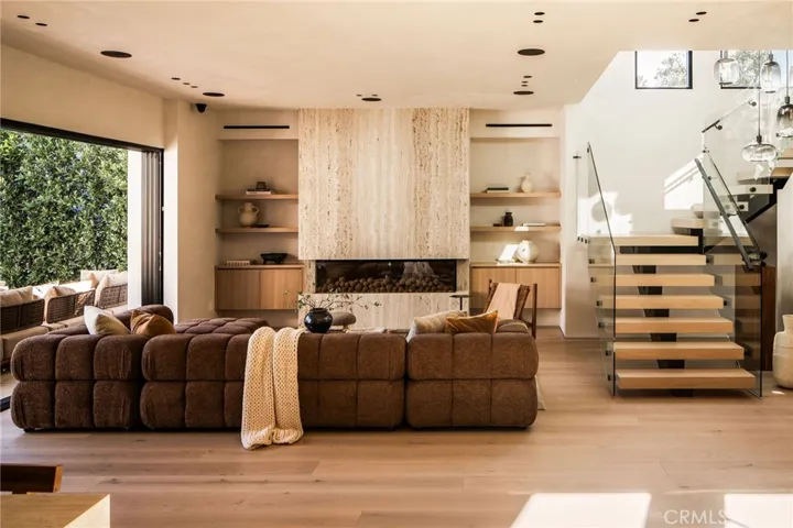 4140 Kraft Avenue, Studio City, California 91604