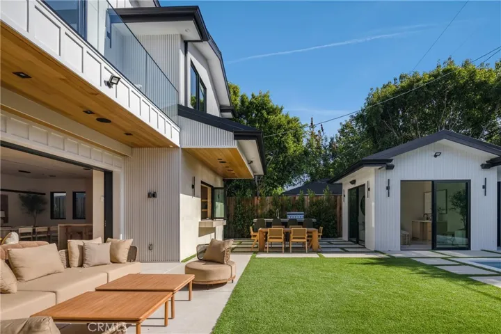 4140 Kraft Avenue, Studio City, California 91604