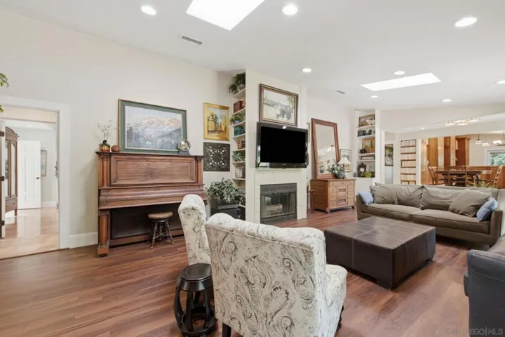 13327 Calle Colina, Poway, California 92064