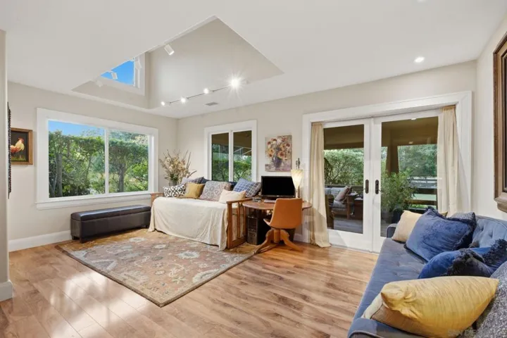 13327 Calle Colina, Poway, California 92064