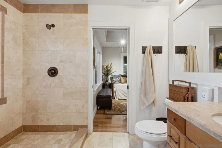 13327 Calle Colina, Poway, California 92064
