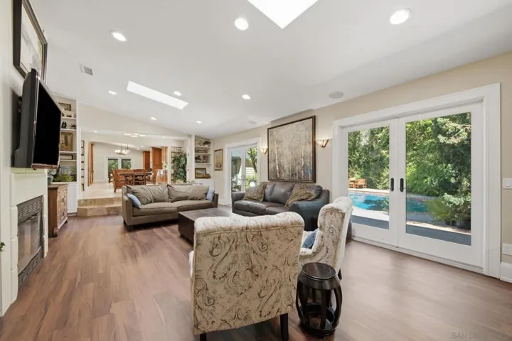 13327 Calle Colina, Poway, California 92064