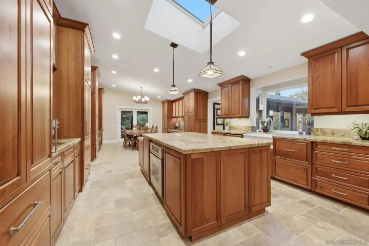 13327 Calle Colina, Poway, California 92064